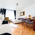 Brilliant Deluxe Appartamento *